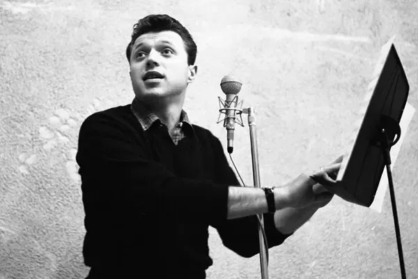 Remembering Steve Lawrence: Icon of Stage and Song Passes at 88