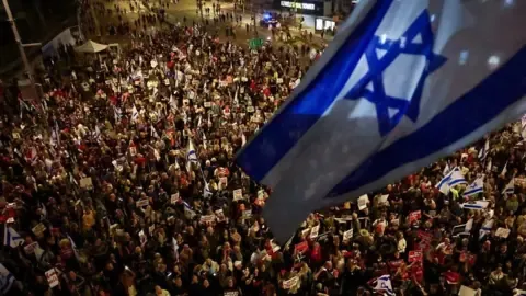 Israelis Rally in Tel Aviv for Gaza Hostage Deal and PM Resignation